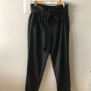 Never worn zara trf culloet pants